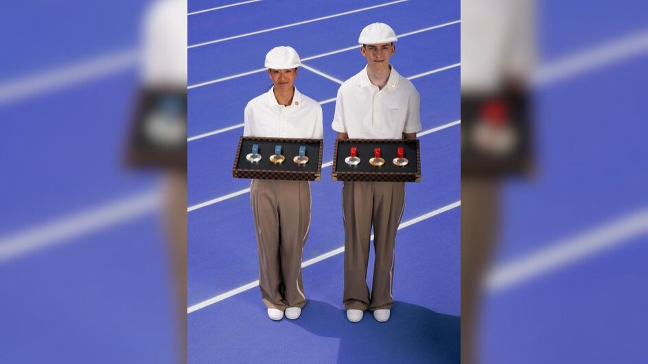 Roupa dos medalhistas Olimpíadas Paris (Foto: @paris2024, Instagram, Reprodução)