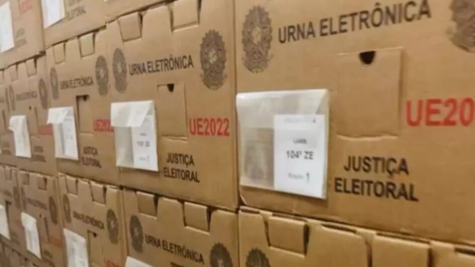 Urnas eletrônicas chegam ao cartório eleitoral de Lages