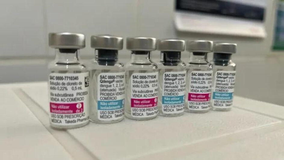 Vacina da dengue volta a ser ofertada na rede privada; saiba quem pode tomar 