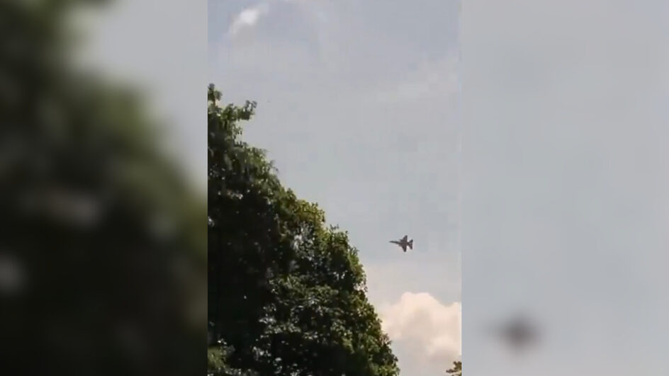 Vídeo registra avião com matrícula brasileira abatido na Venezuela momentos antes da queda