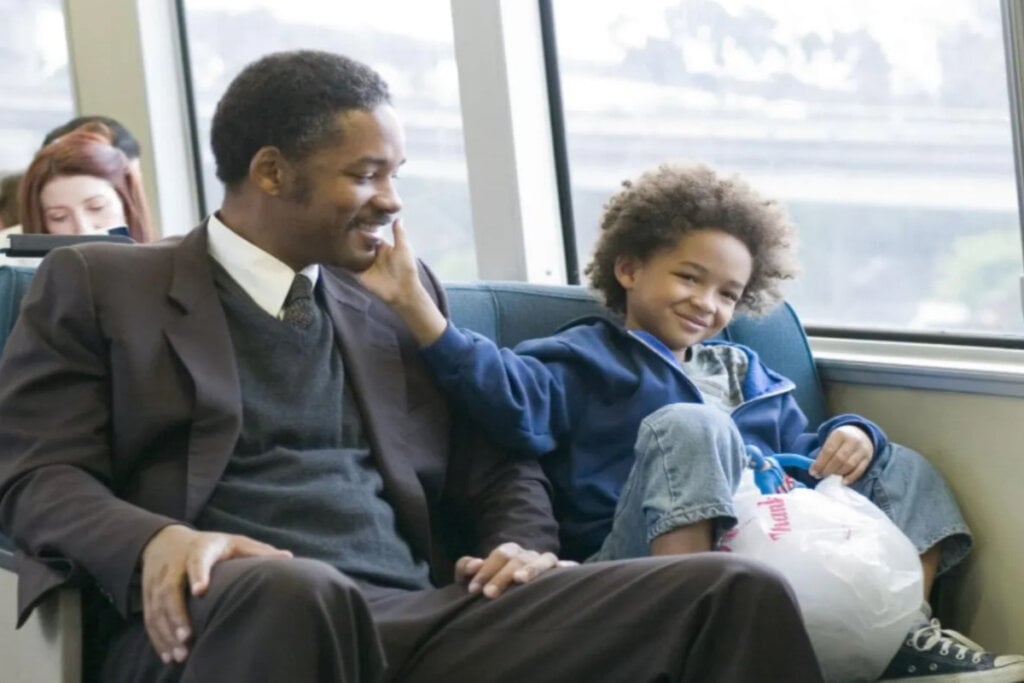 &ldquo;&Agrave; Procura da Felicidade&rdquo; narra a jornada de Chris Gardner, de sem-teto a corretor de sucesso na bolsa de valores (Imagem: Reprodu&ccedil;&atilde;o digital | Sony Pictures)