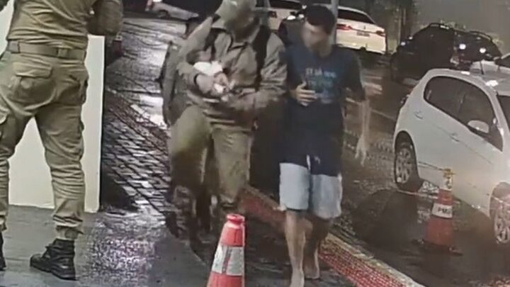 bebê recém-nascido se engasga e é salvo por policial militar no Norte de Santa Catarina