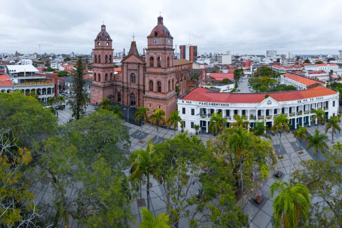 Santa Cruz de La Sierra foge bastante daquele cenário típico boliviano (Imagem: Dudarev Mikhail | Shutterstock)