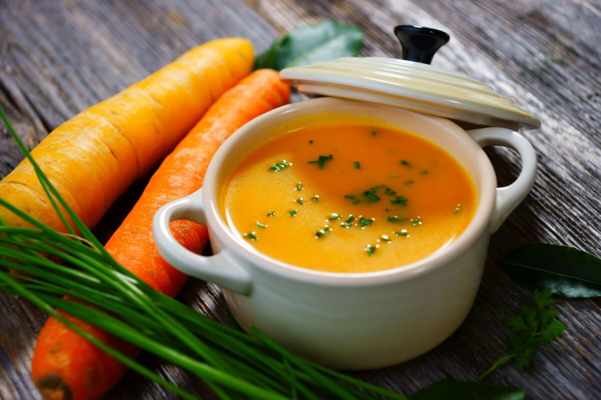 Creme de cenoura com gengibre (Imagem: Dani Vincek | Shutterstock)