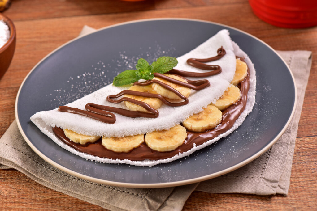 Tapioca de chocolate com banana (Imagem: Marcelo_Krelling | Shutterstock)