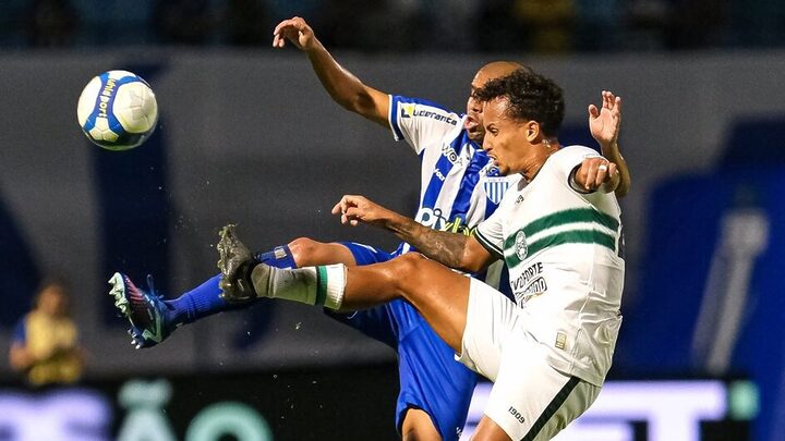 Avaí venceu o Coritiba no jogo do turno por 1 a 0 (Foto: @Coritiba, X, Reprodução)