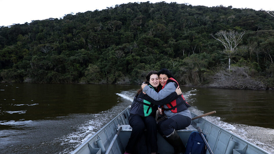 Conheça o projeto formado por mulheres que ajuda a recuperar a biodiversidade de SC