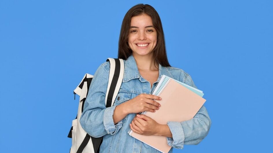 Estudar para a prova de matemática do Enem aumenta as chances de ter uma boa pontuação no exame (Imagem: insta_photos | Shutterstock)