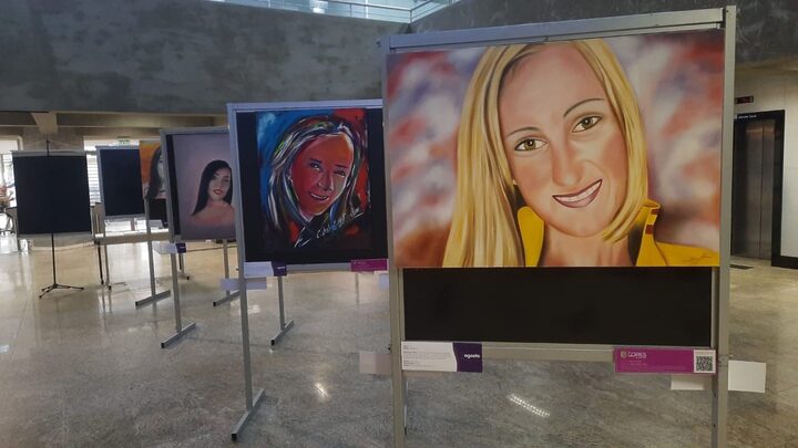 Exposição mostra retratos de mulheres que foram vítimas de feminicídios em SC (7)