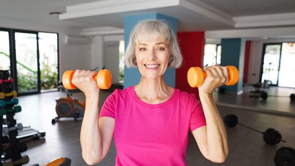 Fortalecimento muscular previne doenças e aumenta a expectativa de vida (Imagem: kudla | Shutterstock)