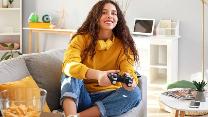 Videogame ajuda a desenvolver a inteligência e as habilidades dos jogadores (Imagem: Pixel-Shot | Shutterstock)