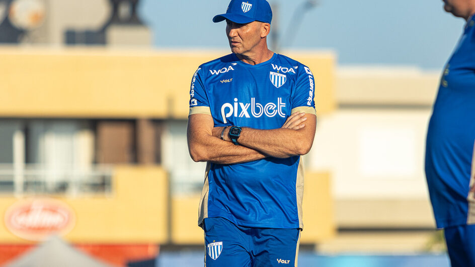 Gilmar Dal Pozzo deixa o Avaí após três meses de trabalho (Foto: Leandro Boeira, Avaí)