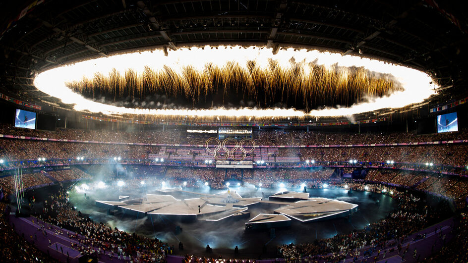 Jogos Olímpicos Paris 2024 - Cerimonia de Encerramento - Fogos explodem na Cerimonia de Encerramento dos Jogos Olimpicos Paris 2024. Foto: Alexandre Loureiro/COB.