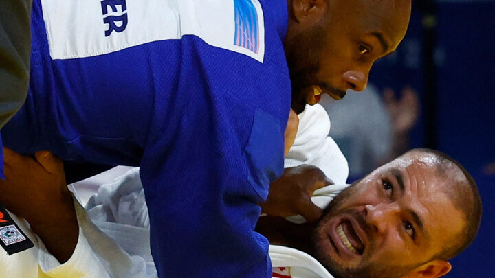 Judoca se irrita após derrota e dá empurrão no adversário em Paris 2024 (Foto: REUTERS, Kim Kyung-Hoon)