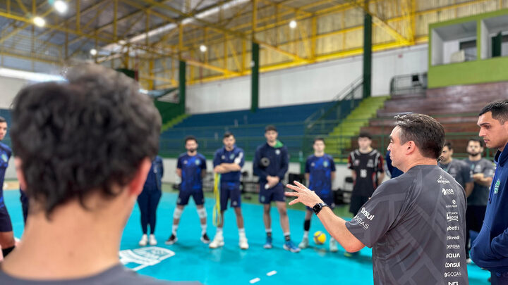 Novo técnico do Joinville Vôlei começa o trabalho de olho no Campeonato Catarinense