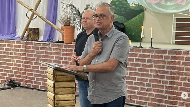 Prefeito de Jaragua do Sul pediu afastamento para tratar da saúde.