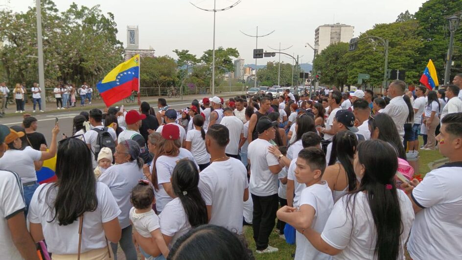 Crise política e eleições na Venezuela motivaram protestos em cidades de SC na última semana