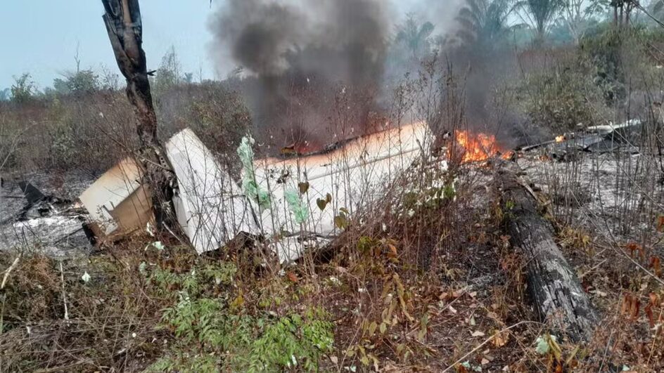 Queda de avião em fazenda deixa cinco mortos no Mato Grosso