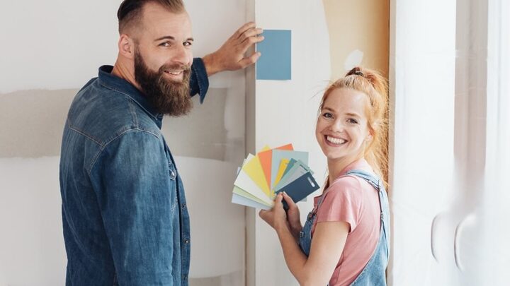 Dicas simples ajudam a evitar imprevistos ao construir ou reformar um imóvel (Imagem: stockfour | Shutterstock)