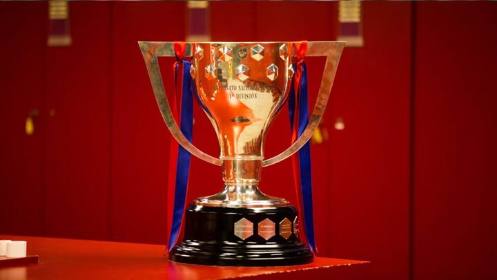 Troféu da La Liga (Foto: Barcelona, Divulgação)