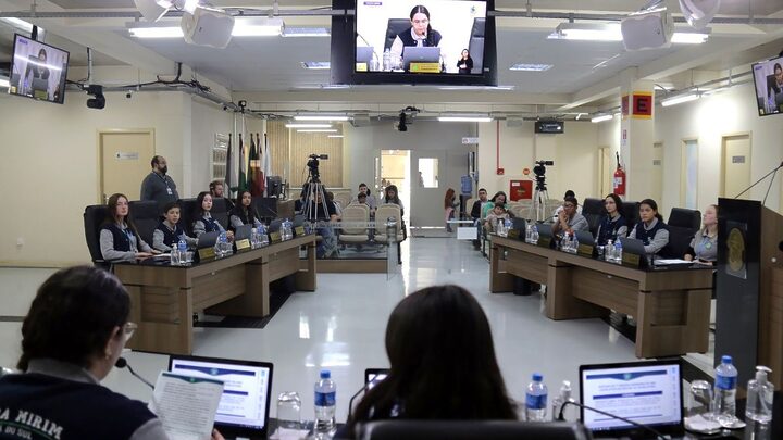 Vereadores Mirins de Jaraguá do Sul fazem audiência pública inédita.
