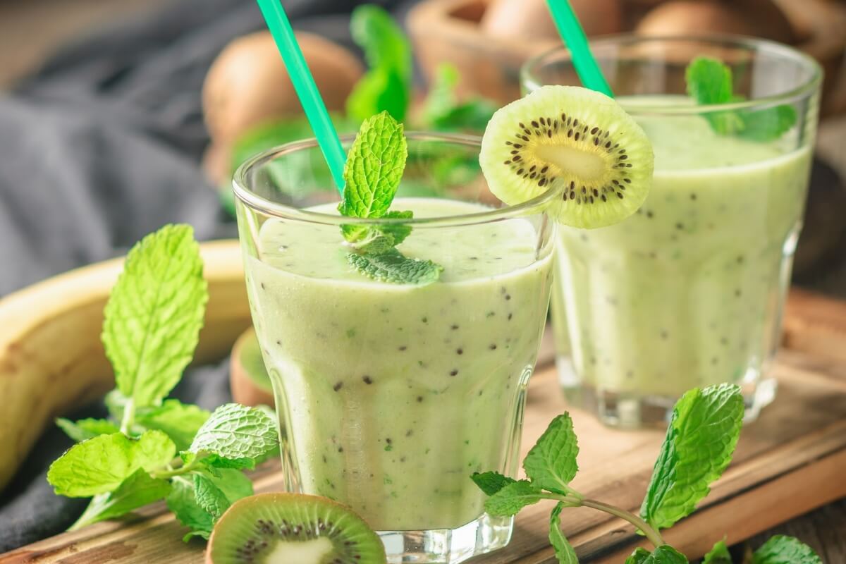Vitamina de kiwi e hortelã (Imagem: tag2016 | Shutterstock)