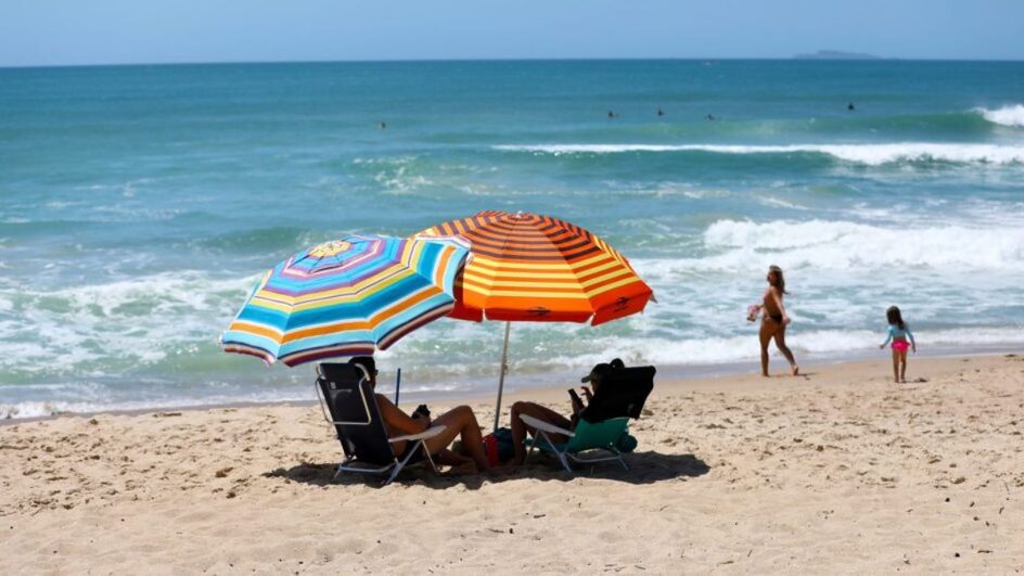 Onda de calor pode trazer calor de até 35°C para SC neste domingo