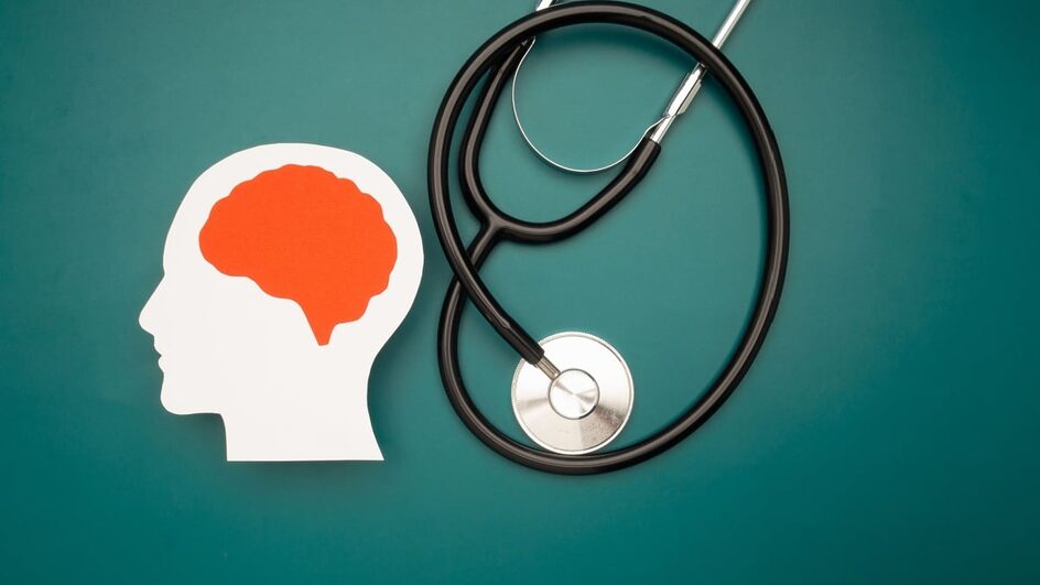A obesidade é uma doença que pode impactar a saúde do cérebro também (Imagem: estetoscópio | shutterstock)