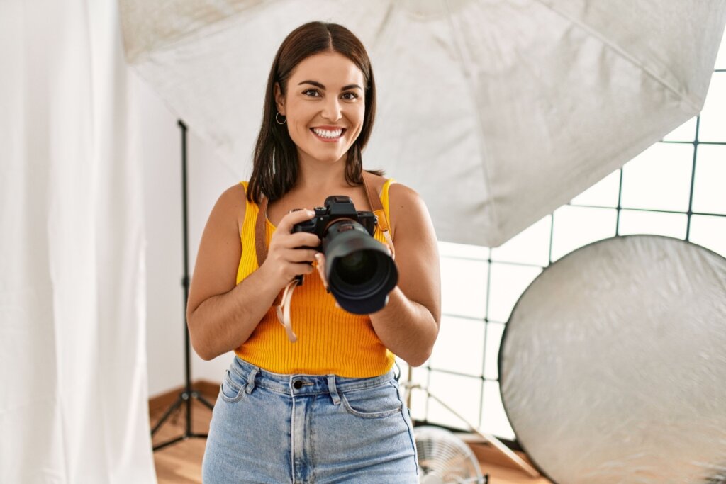 Fotógrafos capturam momentos únicos e transmitem emoções por meio das fotos (Imagem: Krakenimages.com | Shutterstock)