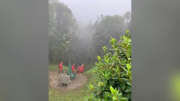 Relatos de barulho e fumaça mobilizam bombeiros na Serra do Mar, divida entre SC e PR