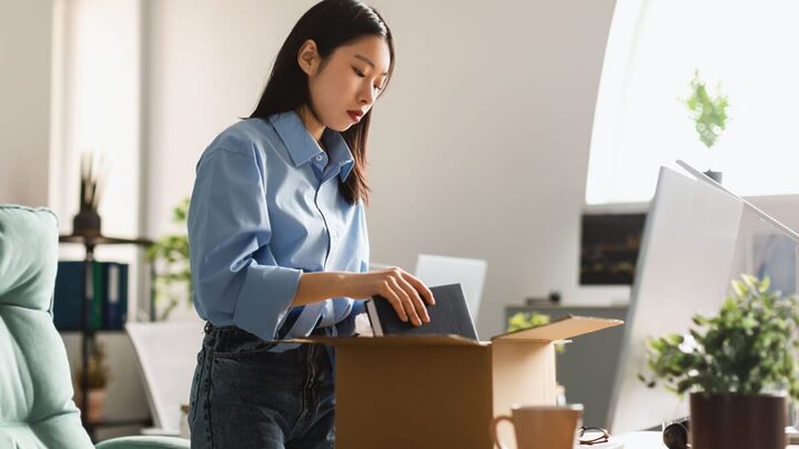 A demissão de um funcionário pode ser motivada por vários fatores (Imagem: prostock-studio | Shutterstock)