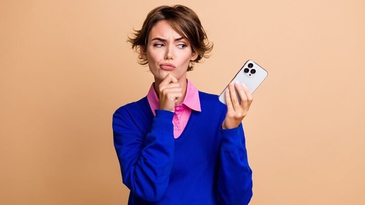 É necessário ter atenção ao enviar dinheiro por Pix (Imagem: Roman Samborskyi | Shutterstock)