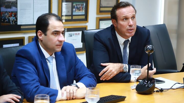 Presidente e vice-presidente da OAB