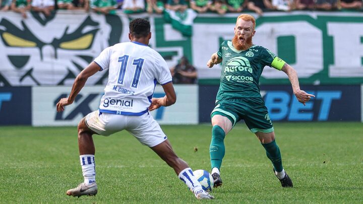 Ataque do Avaí, de Maurício Garcez, passou em branco contra a Chapecoense (Foto: Tiago Meneghini, ACF)