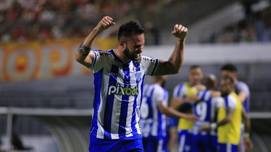 (Gleiton Lins Vieira e Leandro Santos, Avaí FC)