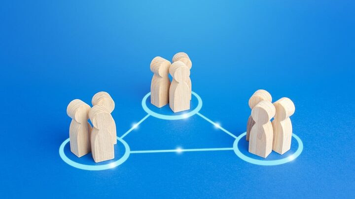 O desempenho dos funcionários é um dos pilares fundamentais para o sucesso das empresas (Imagem: Andrii Yalanskyi | Shutterstock)