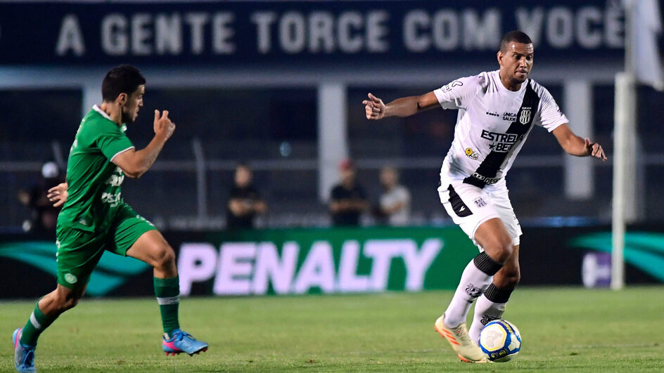 Chapecoense vence seca e derrota Ponte Preta na Série B