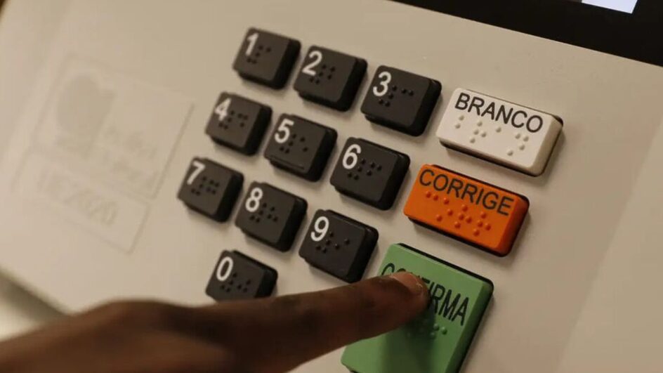 Eleições 2024 têm candidatos com mandados em aberto no país
