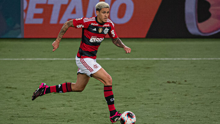 Entenda por que o Flamengo não quer contratar ninguém para o lugar de Pedro