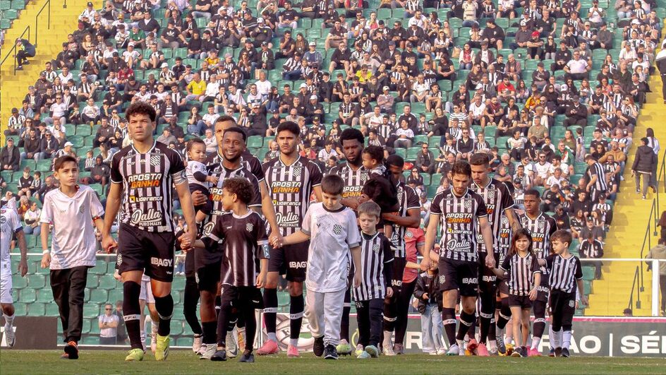 Torcedor do Figueirense cobra a conquista da Copa Santa Catarina (Foto: Patrick Floriani, FFC)