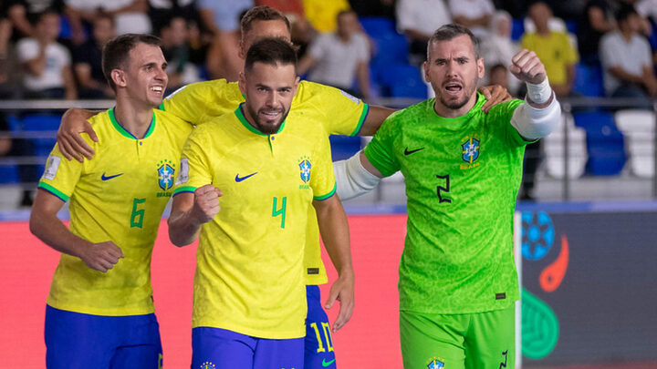 Goleiro da seleção brasileira paga 120 mil reais para jogar Copa do Mundo de Futsal (1)