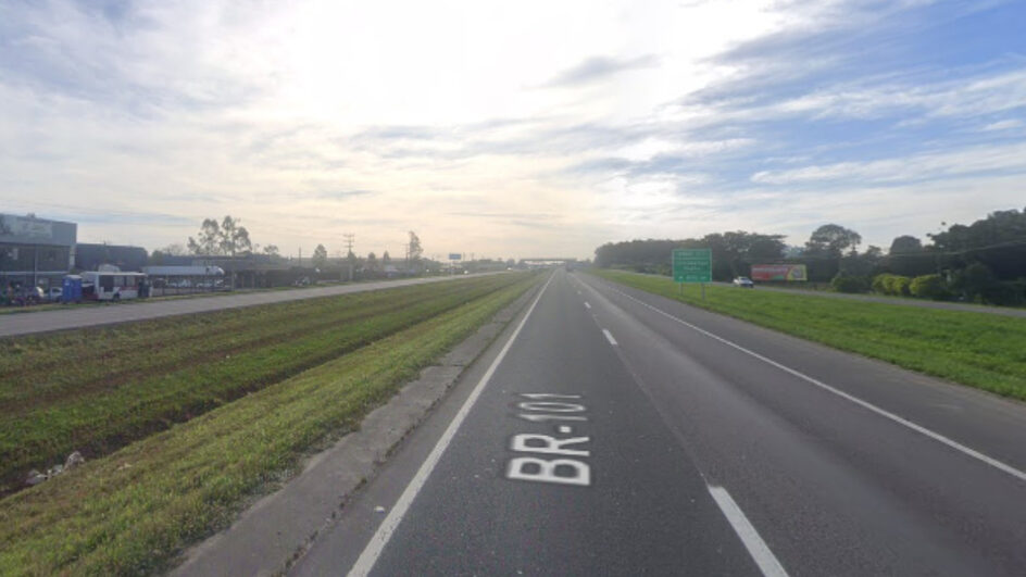 Homem morre atropelado por veículo na BR-101 no Sul de SC