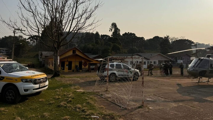 Idoso é agredido durante roubo de veículo e operação com helicóptero prende suspeitos em SC