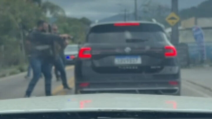 Líder de organização criminosa envolvido em vazamento de informações sigilosas é preso em SC