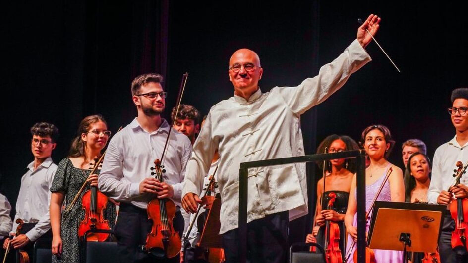 FEMUSC inicia vaquinha através do maestro para trazer alunos da África.