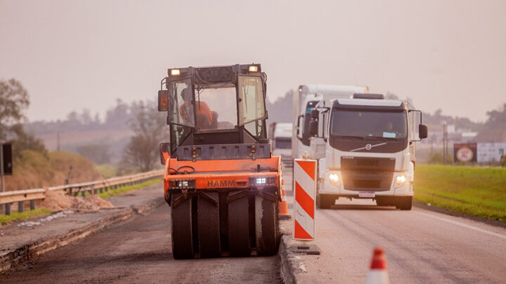 Obras na BR-101 (Foto CCR, Divulgação)