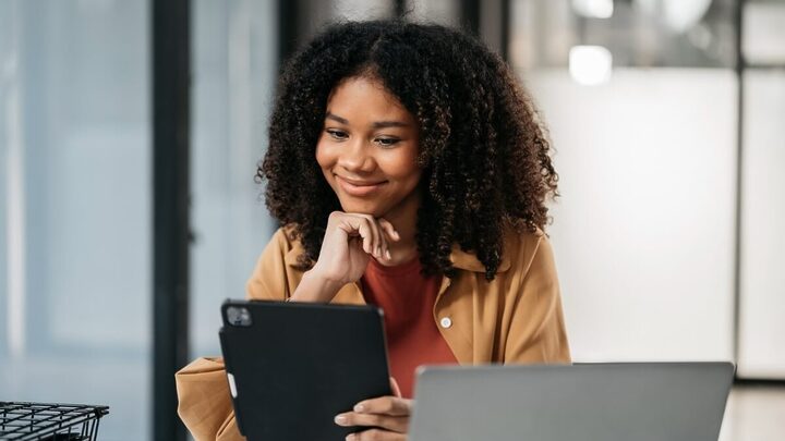 Negócios inovadores têm o potencial de transformar o mercado e a economia (Imagem: THICHA SATAPITANON | Shutterstock)