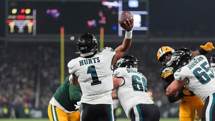 Philadelphia Eagles vencem Green Bay Packers no primeiro jogo da NFL no Brasil