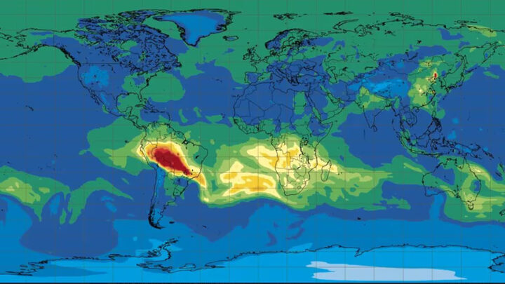 Queimadas deixam mancha vermelha de poluição sobre Brasil em mapa