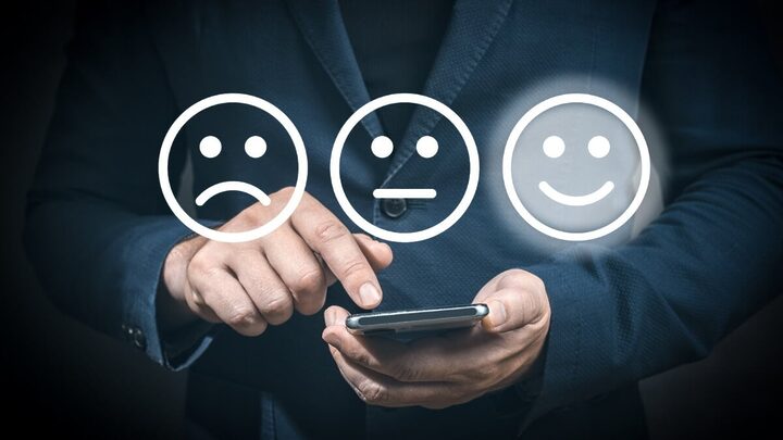 Reputação corporativa positiva encanta os colaboradores (Imagem: CeltStudio | Shutterstock)